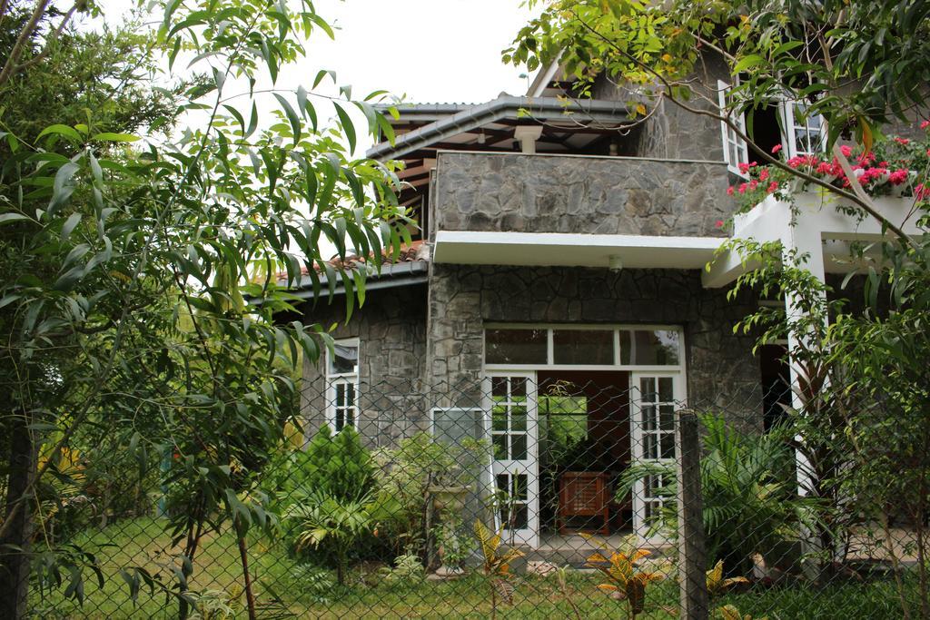 The Rock House Apartment Katunayaka Екстериор снимка