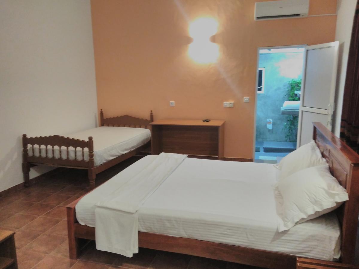 The Rock House Apartment Katunayaka Екстериор снимка