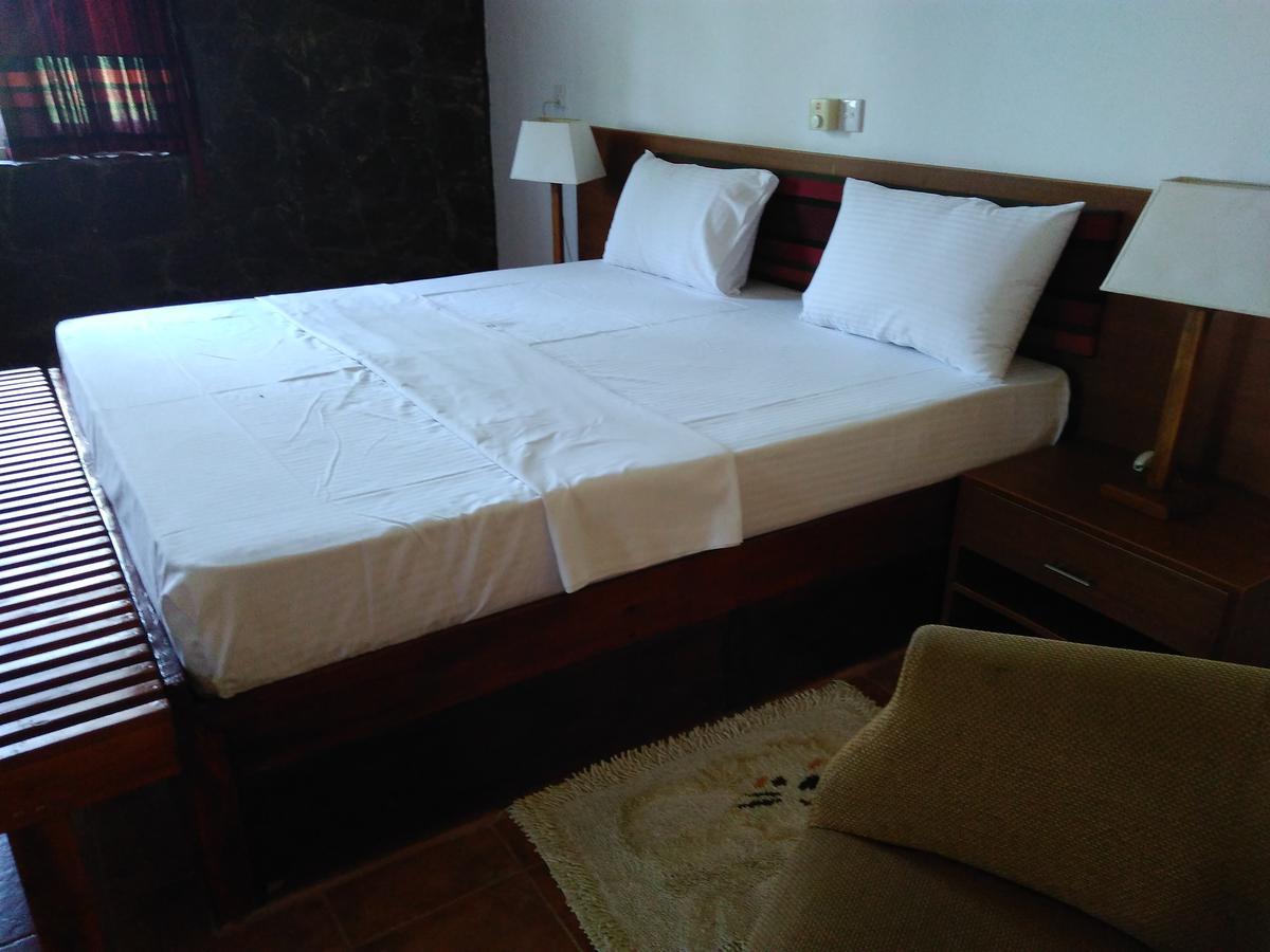 The Rock House Apartment Katunayaka Екстериор снимка