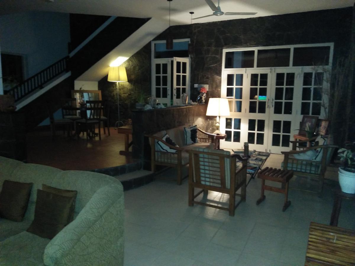 The Rock House Apartment Katunayaka Екстериор снимка