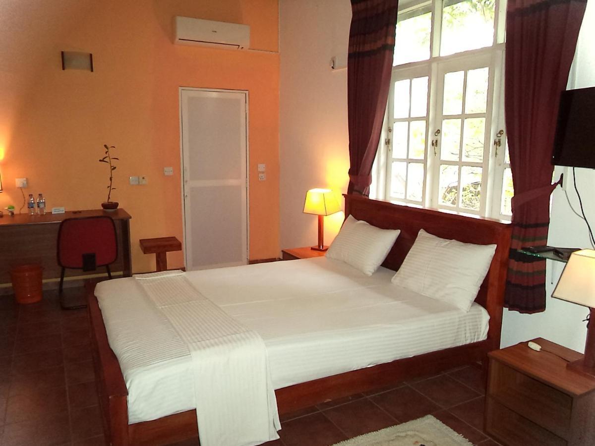 The Rock House Apartment Katunayaka Екстериор снимка