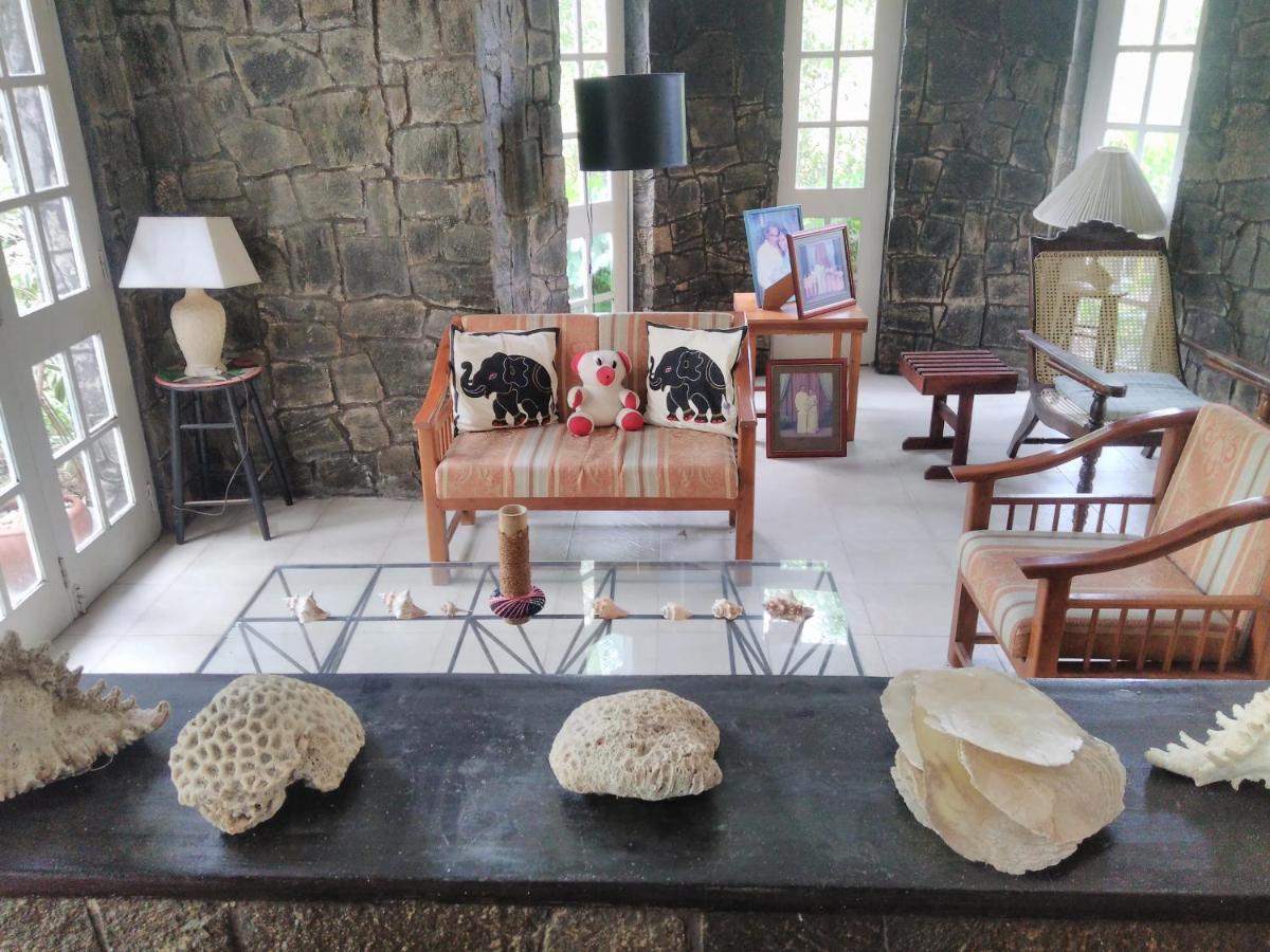 The Rock House Apartment Katunayaka Екстериор снимка